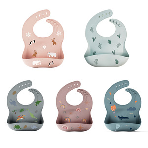 Bavoir bébé en silicone 3D type arc surface mate 0-12 mois accessoire d'alimentation - Product Image 4