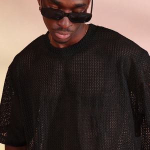 Camiseta de punto personalizada para hombre, estilo streetwear de verano, cuello redondo, hombros caídos, corte holgado y corto, con patrón de malla de esqueleto - Product Image 3