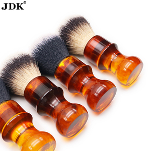 Brocha de Afeitar de Cerdas Sintéticas con Mango Ámbar de <span class=keywords><strong>Muhle</strong></span> - Product Image 5