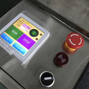 Machine automatique d'insertion et de bouchage de fibres parfumées pour mèches anti-moustiques - Product Image 4