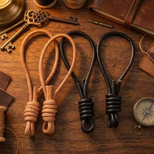 Cordon en cuir tressé fait main de 10 cm, porte-clés DIY, pendentif pour clé de voiture en cuir véritable, accessoires de poupée, breloque - Product Image 1