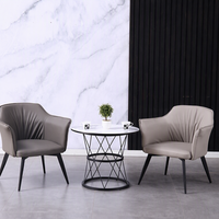 Fauteuil de salon moderne en cuir plissé avec accents, fauteuil baquet avec pieds en métal, mobilier pour salon et hôtel