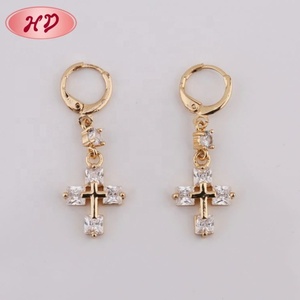 Pendientes de Lujo al por Mayor con Circonitas en Forma de Cruz, Joyería Moderna Chapada en Oro de 18K para Mujer - Product Image 1