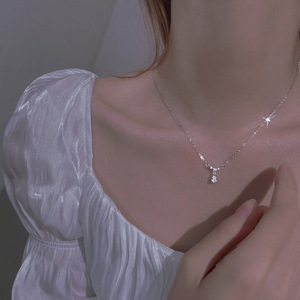 Elegante Collana con Ciondolo a Goccia d'Acqua e Catena a Maglie per Donna, Gioiello di Moda per Uso Quotidiano e Abbinamento con Vestiti - Product Image 3