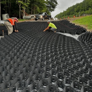 Système <span class=keywords><strong>de</strong></span> confinement cellulaire <span class=keywords><strong>en</strong></span> géocell HDPE haute résistance pour la protection des pentes et le renforcement des fondations routières - Product Image 1