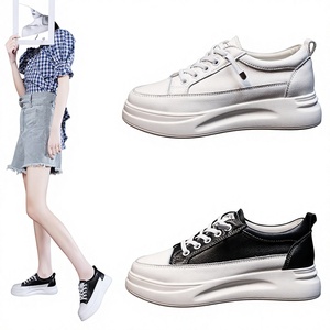 Sneakers blanches rehaussantes pour femme en cuir véritable, sélectionnées avec soin, nouvelle collection printemps 2026, mocassins à plateforme, chaussures décontractées - Product Image 1