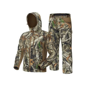 Mantente abrigado con estilo con ropa de caza personalizada con calefacción - Product Image 5