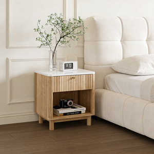 طاولة سرير عصرية بسطح رخامي أبيض ودرج مخدد، مع رف تخزين مفتوح لغرفة النوم - Product Image 2