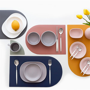 Manteles individuales de cuero PU de estilo nórdico, manteles individuales ecológicos de estilo occidental, manteles aislantes del calor, manteles decorativos para restaurantes, manteles para cuencos - Product Image 1