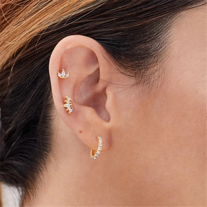 ROXI S925 Argent Sterling Zircon Piercing d'oreille en forme de petite couronne avec diamant, style clou d'oreille - Product Image 3