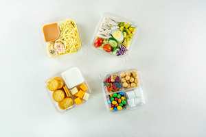 Contenedores de alimentos de plástico PET apilables con tapa reciclable de dos piezas (32 Oz/950 Cc) para frutas frescas, verduras y fideos fríos - Product Image 1