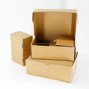 Boîtes d'Expédition en Carton Ondulé de Luxe Personnalisées pour Vêtements et Cosmétiques, Boîtes d'Emballage de Vêtements en Carton pour Envoi Postal, Vente en Gros - Product Image 6