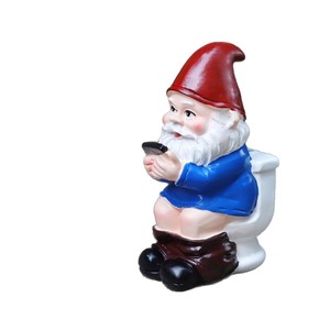 Figurine de jardin en résine, gnome assis sur les toilettes avec téléphone, décoration intérieure et extérieure - Product Image 5
