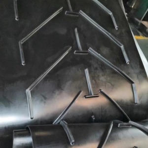 حزام ناقل مطاطي بنمط شيفرون 36 بوصة، حزام ناقل بنمط متعرج مضاد للانزلاق للناقلات ذات الانحدارات الشديدة - Product Image 2