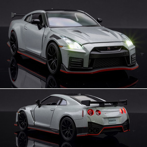 Modellino <span class=keywords><strong>Auto</strong></span> in Metallo Pressofuso <span class=keywords><strong>Nissan</strong></span> GT-R NISMO in Scala 1:32 con Batteria al Litio e Funzione di Controllo a Forza (Confezionato) - Product Image 4