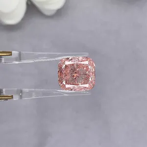 प्रमाणित डायमंड लैब विकसित सिंथेटिक हीरा 8.5 कैरेट फैंसी ज्वलंत गुलाबी कुशन कट रत्न