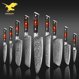 Coltello <span class=keywords><strong>da</strong></span> <span class=keywords><strong>Chef</strong></span> Giapponese in Acciaio Damasco VG10 10Cr15CoMoV Santoku con Manico in Legno di Acero Stabilizzato e Resina Composita KEENHOPE - Product Image 1