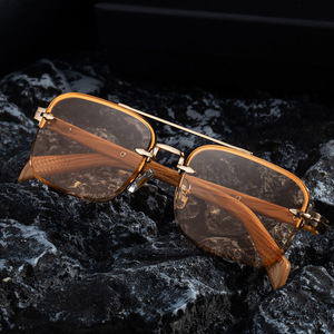 Nuevas Gafas de Sol sin Marco para Hombre, Patillas de Metal con Imitación de Madera, Protección UV400, Lentes Cuadradas Negras, Clase 2 - Product Image 3