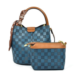 กระเป๋าถือสามชิ้นสำหรับผู้หญิงกระเป๋าพาดลำตัวอเนกประสงค์พิมพ์ลายสไตล์ใหม่ - Product Image 1