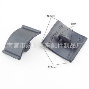 Clip automatique pour Buick Regal Enclave GL8, support de fixation du panneau d'isolation thermique, matériau PA6, 18.6x22.2mm - Product Image 1