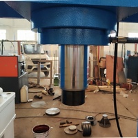 Presse hydraulique de type portique 63T, machine de forgeage à petite échelle, équipement de formage des métaux de haute précision