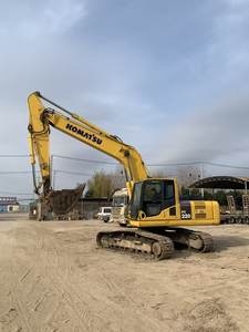 Экскаватор Komatsu PC220-8MO, модель 2020 года, рабочий вес 22 тонны, объем ковша 1,38 м³, мощность 123 кВт - Product Image 3