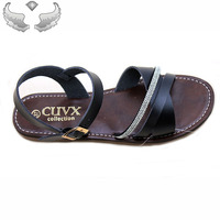 Sandales d'été à la mode de nouveau style, chaussures pour femmes à la mode avec strass plats, chaussures pour femmes rétro décontractées romaines à bout ouvert