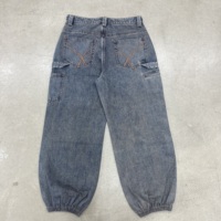 Jean Jogger Homme Bleu Délavé en Denim avec Revers Élastiques, Poches Cargo et Surpiqûres Contrastantes – Vente en Gros Personnalisée OEM