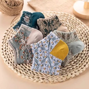 Estilo britânico retro barco meias nicho arte palácio porto relevo étnico tubo curto tripulação do mulheres malha técnica flores Design - Product Image 3