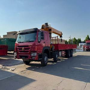 Camión Sinotruk Howo y Shacman 8x4 con Grúa Móvil de 14/16 Toneladas y Escalera Trasera para Transportar Excavadoras y Equipo Pesado - Product Image 6