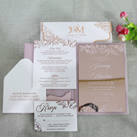 Undangan Pernikahan Buku Hardcover Warna Pink Romantis Custom Dengan Kartu Saku Beludru Kartu RSVP Amplop Beludru