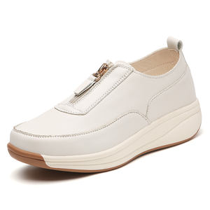 Nouveau de haute qualité 2025 moyen âge dames chaussures semelle épaisse fermeture éclair sans lacet mode femmes marche Sneaker USA Offre Spéciale modèles <span class=keywords><strong>marque</strong></span> - Product Image 2