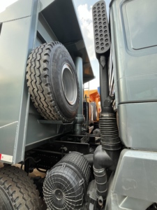 SHACMAN F3000 8x4 Camión Volquete Diésel Usado de Servicio Pesado 351-450HP Motor Weichai 12 Ruedas Minería Cámara Trasera 25-30T GVW Euro 2-5 - Product Image 5