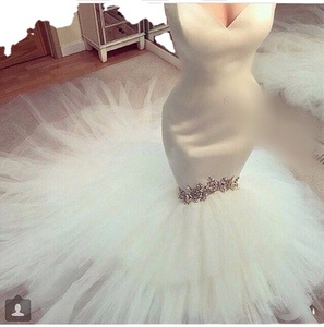 ON3047 Abito da Sposa Stile Sirena Sexy con Scollatura a Cuore, Cristalli e Perline, in Tulle e Raso, Abito Nuziale per l'Arabia Saudita - Product Image 1