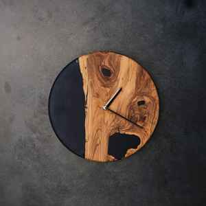 Reloj de Pared Moderno de Resina y Madera, Hecho a Mano, Duradero, Elegante, Estilizado y Funcional, Perfecto para la Sala de Estar - Product Image 2