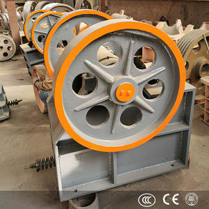 Concasseur à mâchoires pour petites pierres, marbre et coquilles d'huîtres avec chargeur pour machines minières - Product Image 2