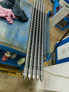 Machine d'extrusion de vis en acier personnalisée Keyou avec une haute résistance à l'usure et à la corrosion et une longue durée de vie - Product Image 6