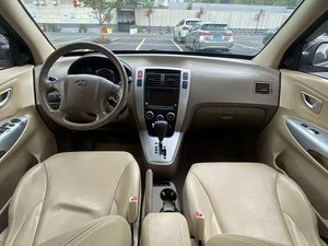 Hyundai Tucson 2013 SUV Version Confort 2.0L Essence Automatique 2RM Conduite à Gauche Euro 5 <span class=keywords><strong>Voiture</strong></span> d'<span class=keywords><strong>Occasion</strong></span> Entrée Sans Clé Audio Bluetooth - Product Image 6
