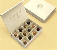 Boîte en carton rigide personnalisable avec ruban doré, insert en plastique transparent, emballage artisanal pour chocolat, sushi