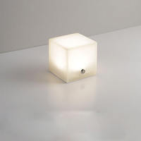 Lampe de table en albâtre de style minimaliste postmoderne pour salon, chambre à coucher, chevet, bar, lampe de table LED design nordique pour salle de lecture