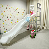 Toboganes de piscina de Bolas de plástico blanco para interiores de lujo comercial toboganes de PISCINA DE BOLAS de doble carril para fiesta de niños Juego suave para ocasiones escolares