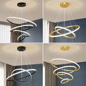 Bắc Âu trang trí nội thất hiện đại phòng ngủ 3 vòng Chandelier Acrylic vàng đen sang trọng vòng Chandelier - Product Image 2