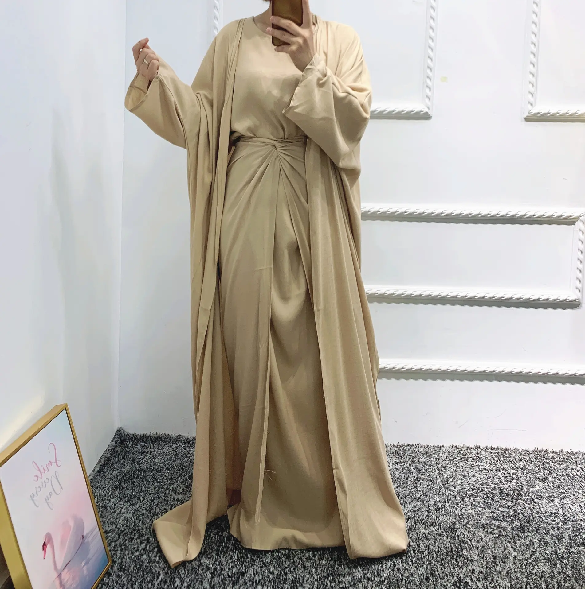 イスラムイスラム教徒服ドバイトルコ無地ローブスリーピースセットアバヤ卸売在庫高速配送