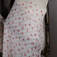 Magnifique tissu jacquard en soie de haute qualité, confortable, à fines rayures rouges et fleurs, pour vêtements féminins.