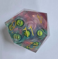 Dés polyédriques attrayants de 80 mm en résine D20, design personnalisé multi-œil de dragon, durables, faits à la main, écologiques pour les jeux de rôle