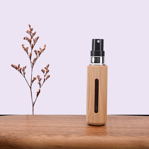 10ml Bambou Vaporisateur Parfum Vide <span class=keywords><strong>doterra</strong></span> Pulvérisation Rechargeable Bouteille Conteneur Maquillage Eau Atomiseur Voyage Bouteille - Product Image 2