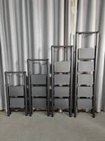 Escalera de Aluminio Ligera y Plegable, con Peldaños Antideslizantes, Diseño Moderno para Uso en Interiores y Apartamentos