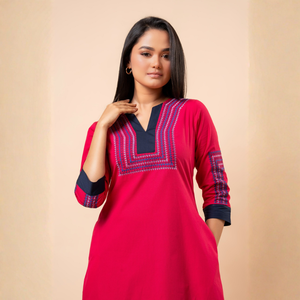 Robe courte en coton rose bonbon à deux tons, avec broderies, décontractée pour femmes - Product Image 5