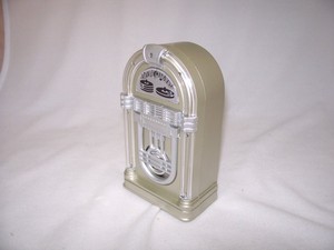 ลำโพงไร้สายรูปทรงตู้เพลงคลาสสิก Nostomania Classic Mini Wireless Speaker - Product Image 4