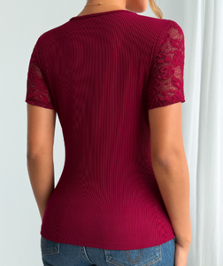 Nuove magliette estive a maniche corte da donna in <span class=keywords><strong>pizzo</strong></span> sottile T-Shirt da donna Sexy T-Shirt da donna con scollo a V camicie rosse bianche 2025 nere - Product Image 2